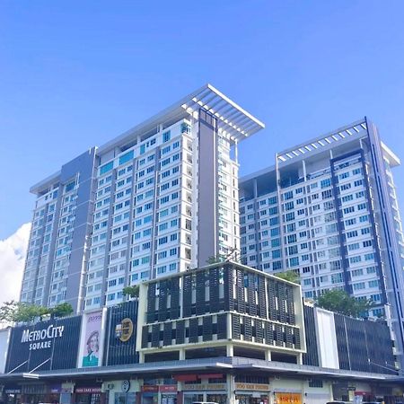 קוצ'ינג Rayyan Condominium @ Metrocity Square מראה חיצוני תמונה
