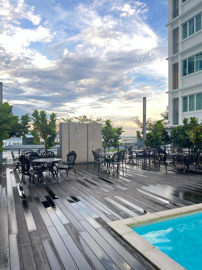 קוצ'ינג Rayyan Condominium @ Metrocity Square מראה חיצוני תמונה